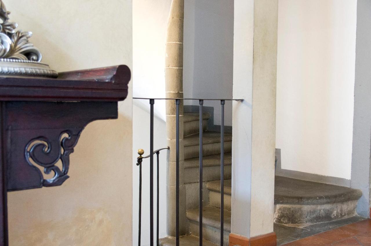 Traviata Appartamento Storico - Palazzo Tolomei Florenz Exterior foto