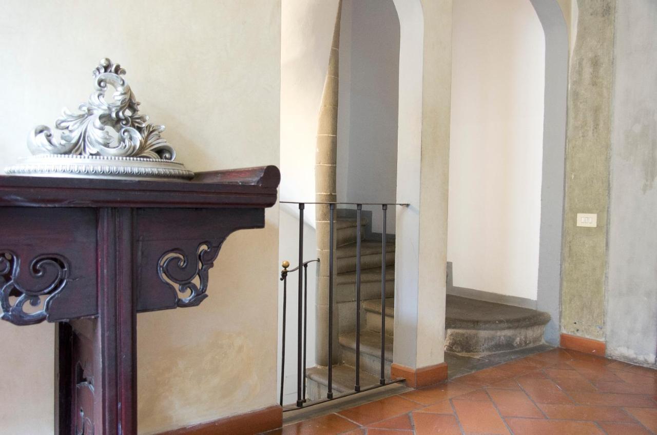 Traviata Appartamento Storico - Palazzo Tolomei Florenz Exterior foto