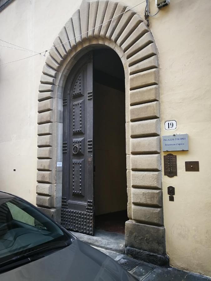 Traviata Appartamento Storico - Palazzo Tolomei Florenz Exterior foto
